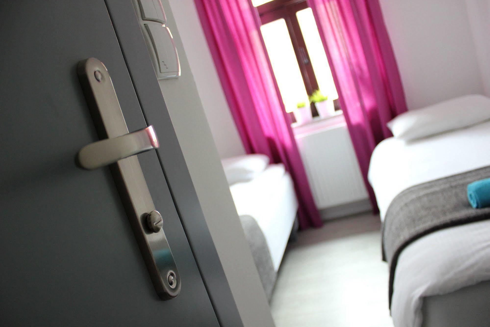 Soda Hostel & Apartments Poznań Eksteriør billede